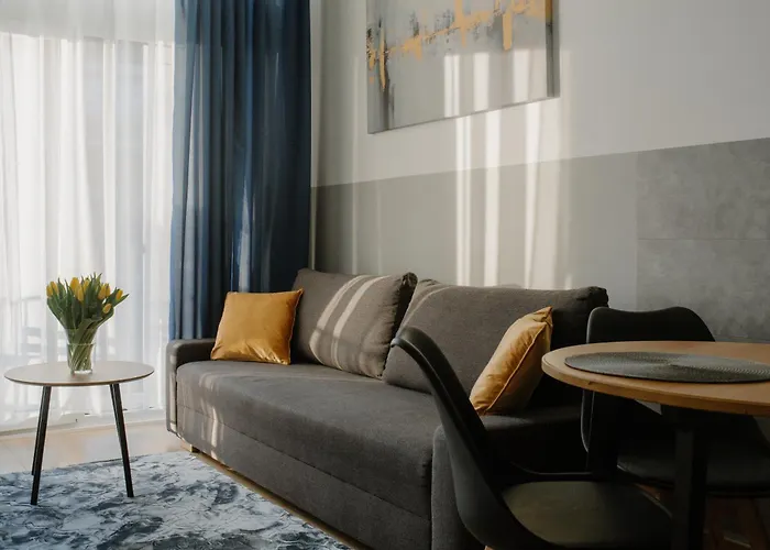 Apartment Sleep And Fly With Parking, Lotnisko, Self Check In 24-7 - - Fair