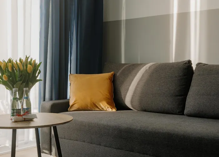 Sleep And Fly With Parking, Lotnisko, Self Check In 24-7 - - Fair *