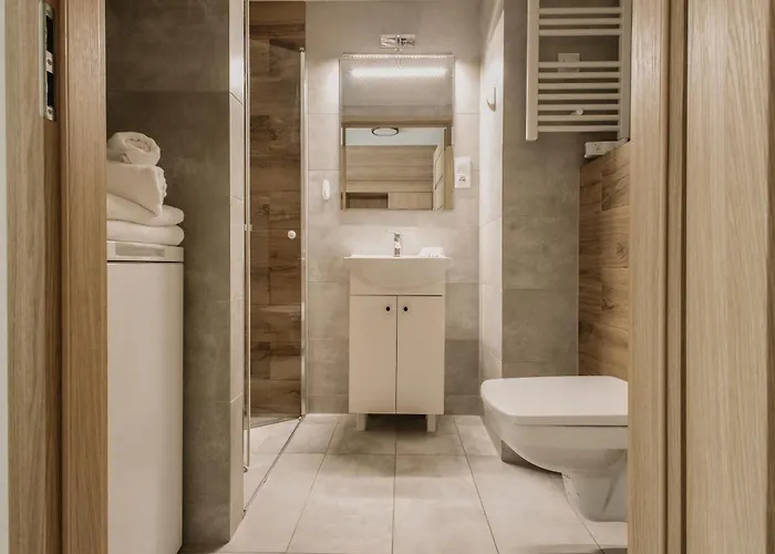 Sleep And Fly With Parking, Lotnisko, Self Check In 24-7 - - Fair 아파트 *